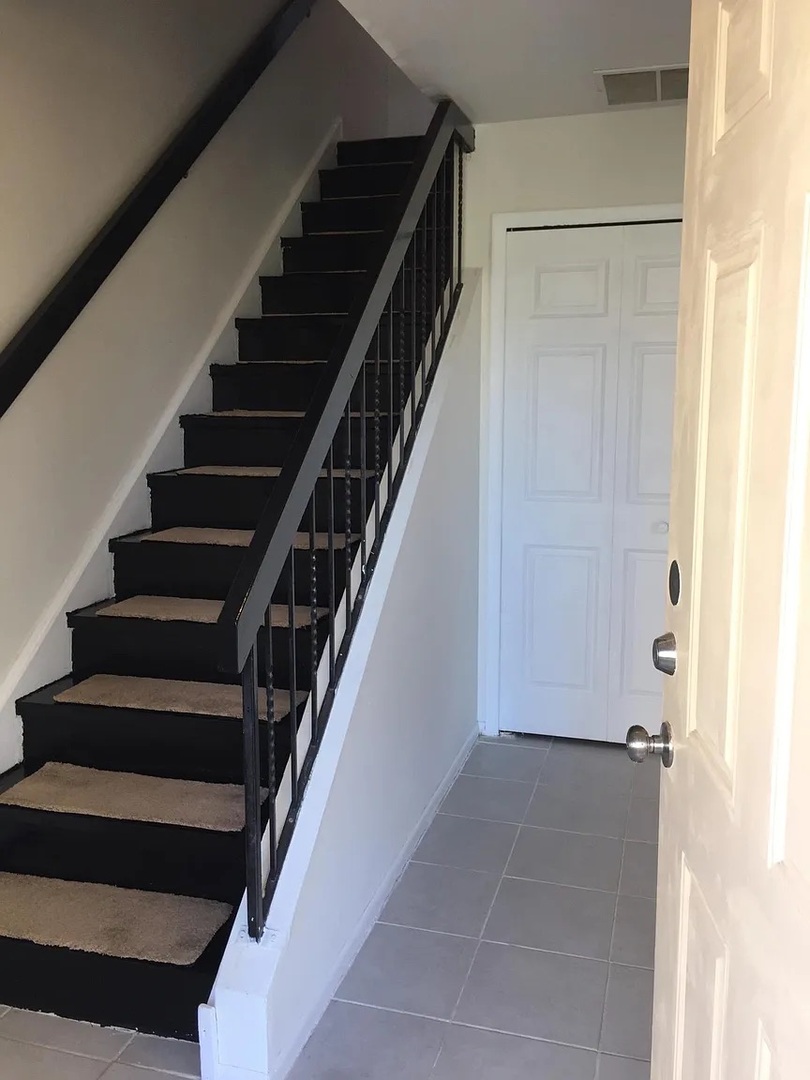 5715 Dutch Mill Court #C, Hanover Park, IL 60133