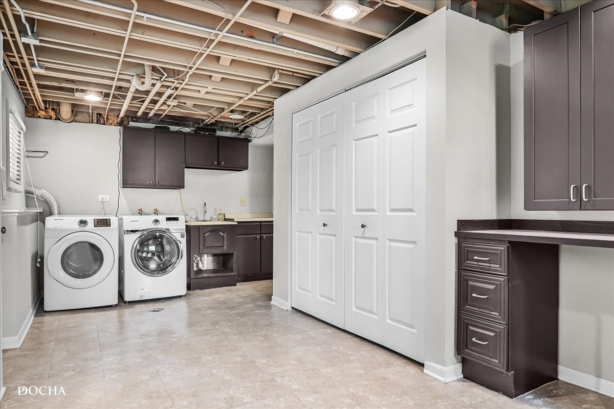 425 W Gartner Road, Naperville, IL 60540