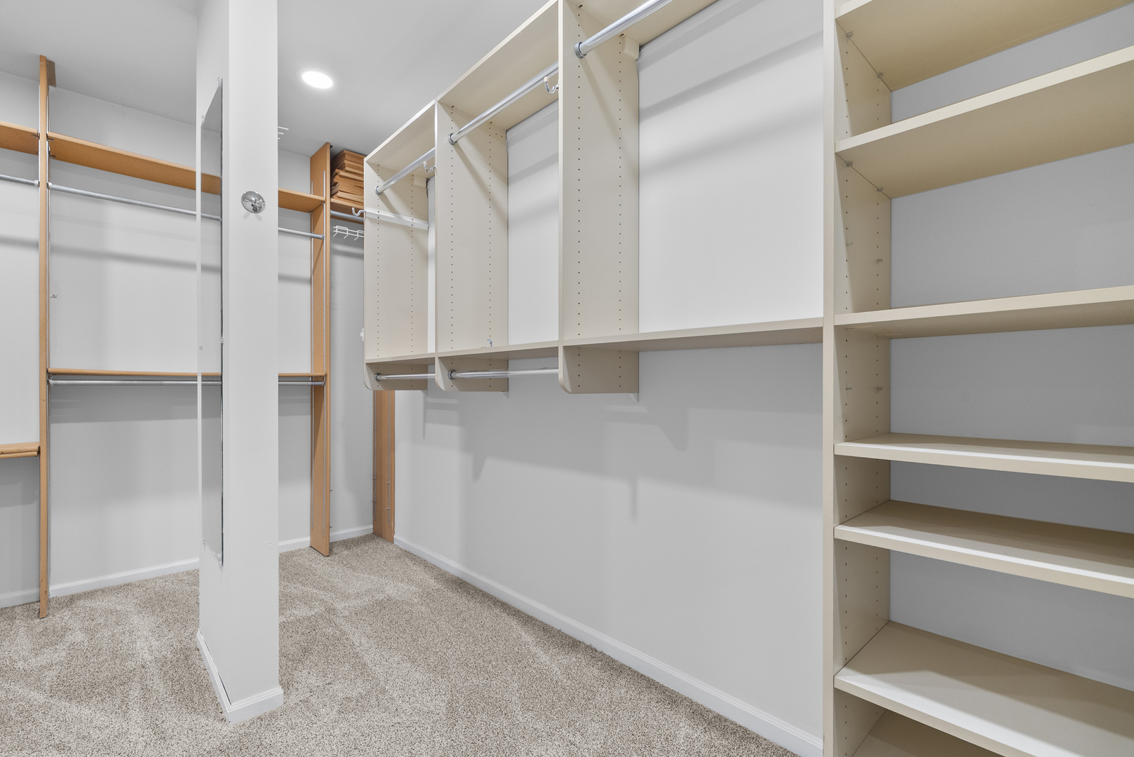 1202 W Surrey Road, Addison, IL 60101