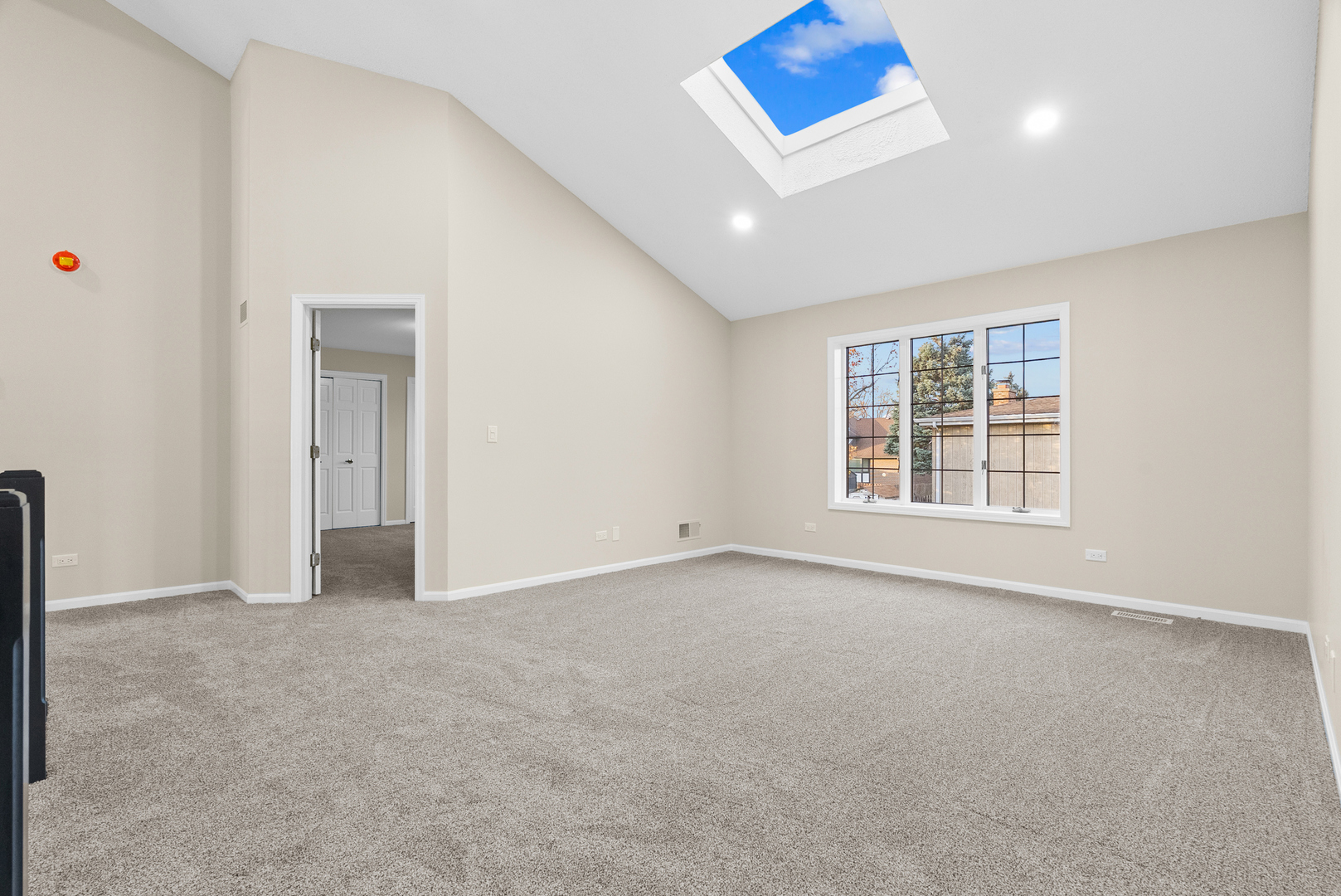 1202 W Surrey Road, Addison, IL 60101