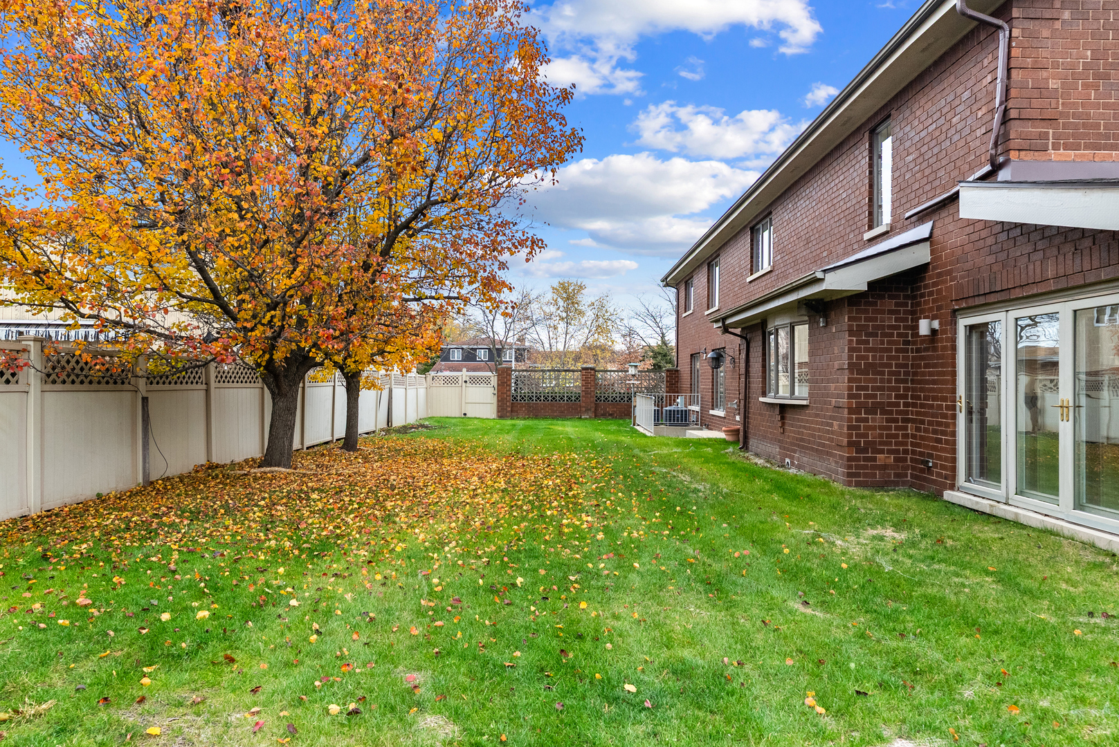 1202 W Surrey Road, Addison, IL 60101