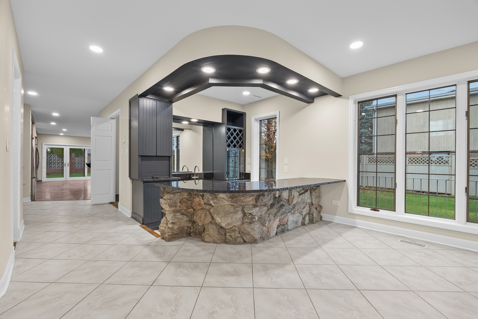 1202 W Surrey Road, Addison, IL 60101