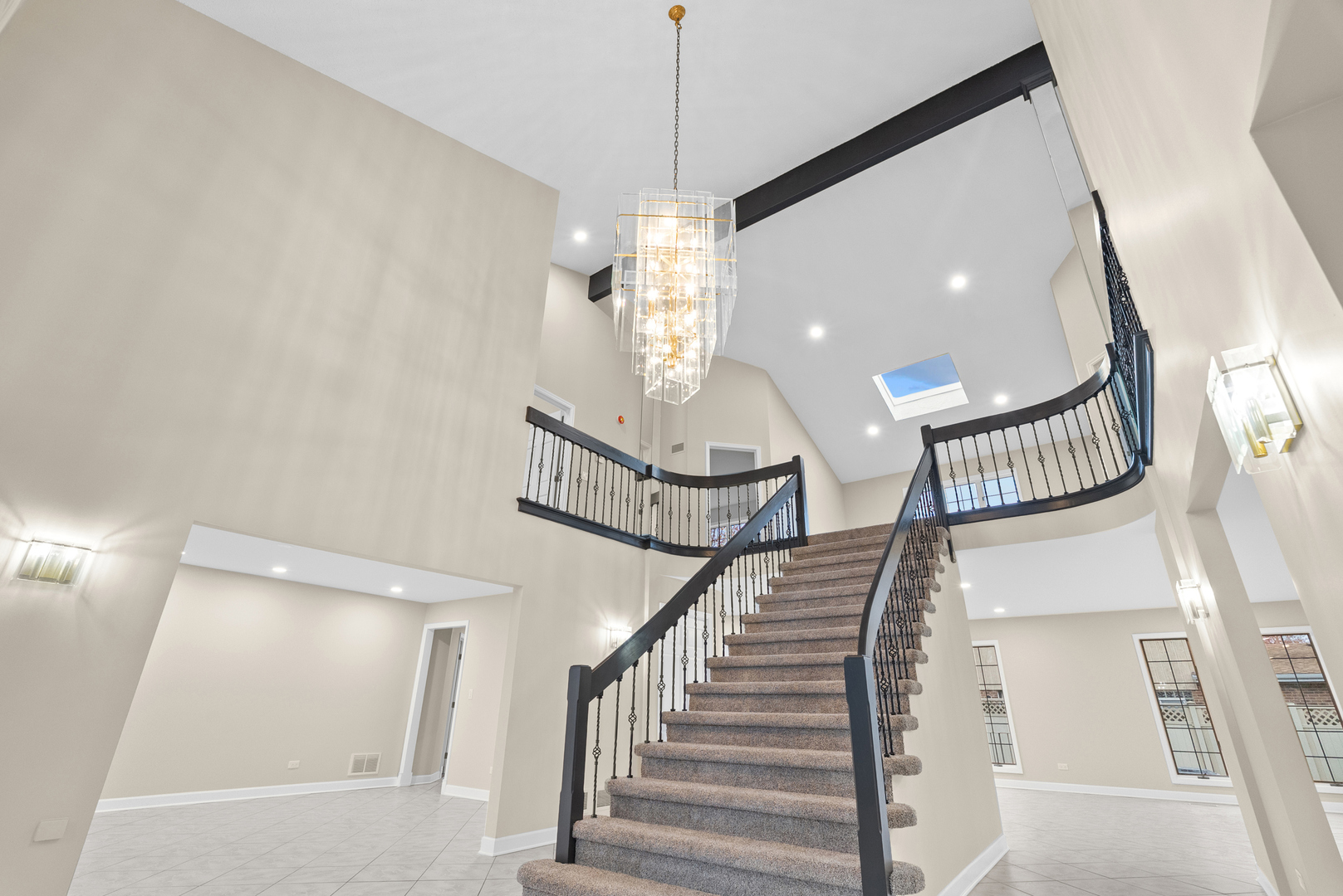 1202 W Surrey Road, Addison, IL 60101