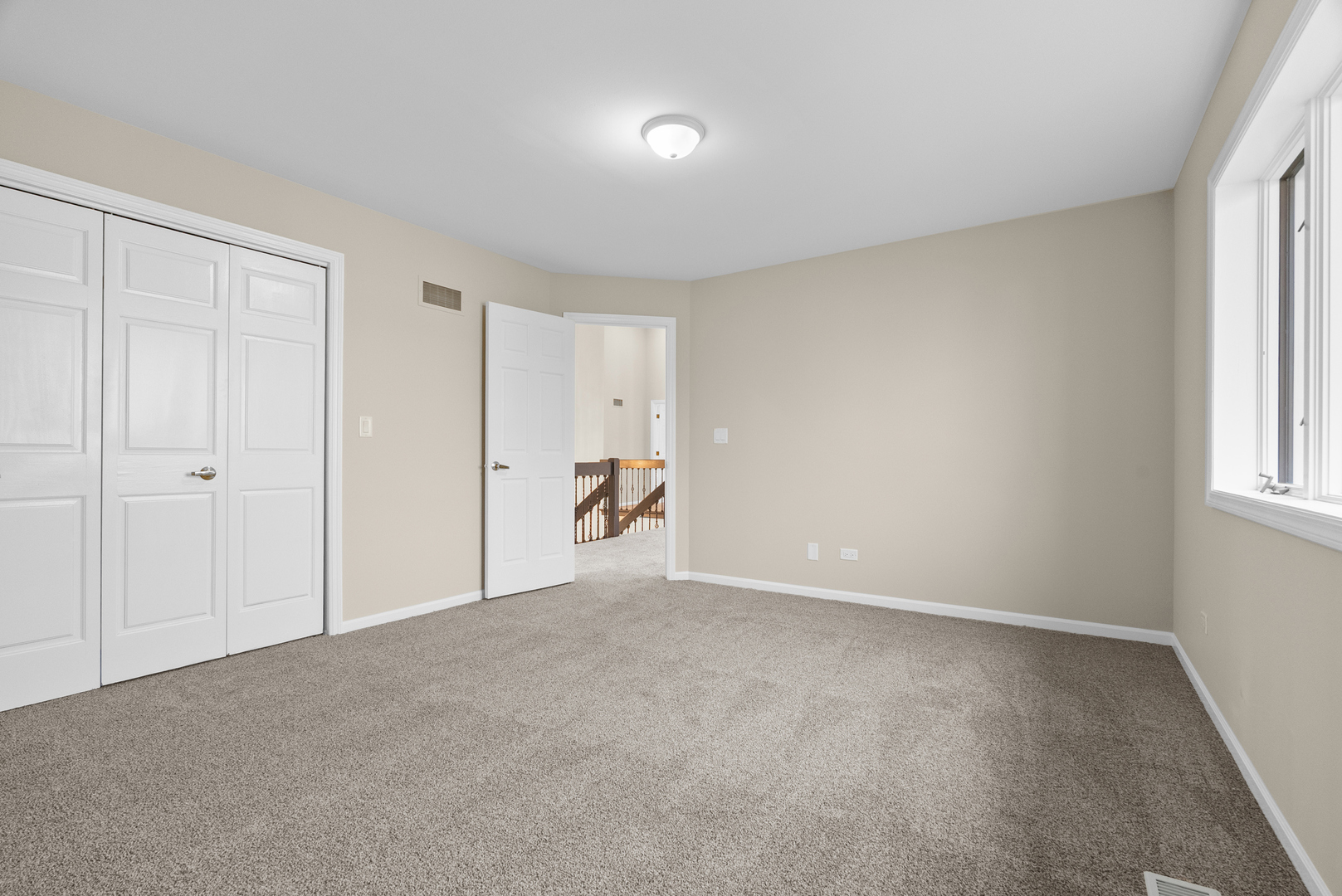 1202 W Surrey Road, Addison, IL 60101