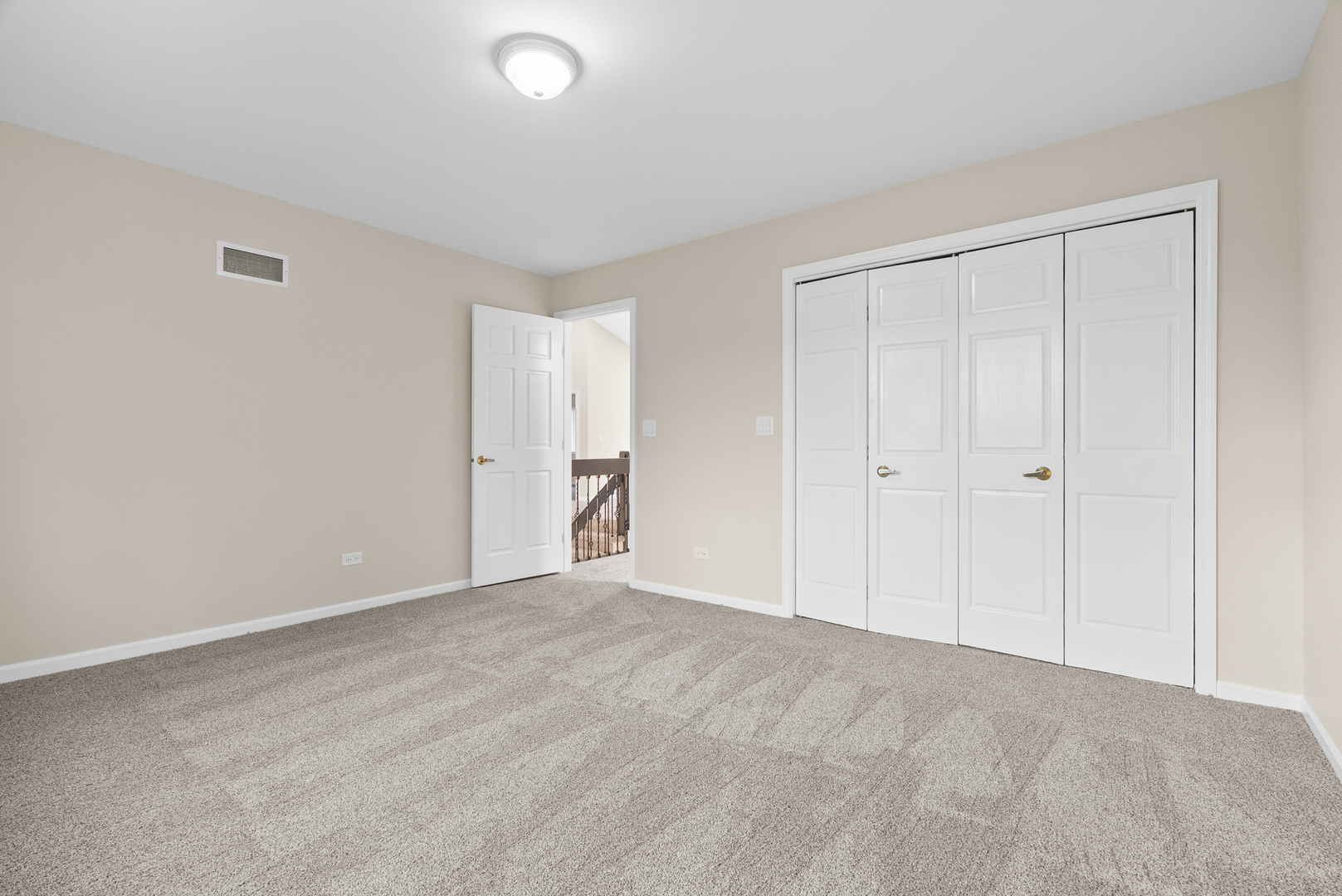 1202 W Surrey Road, Addison, IL 60101