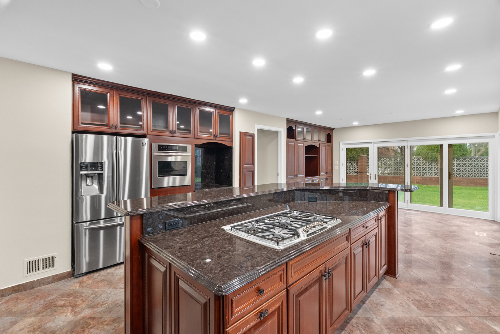 1202 W Surrey Road, Addison, IL 60101