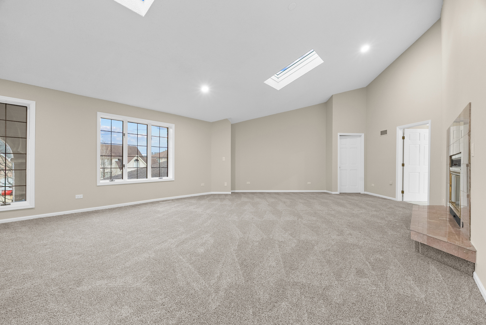 1202 W Surrey Road, Addison, IL 60101