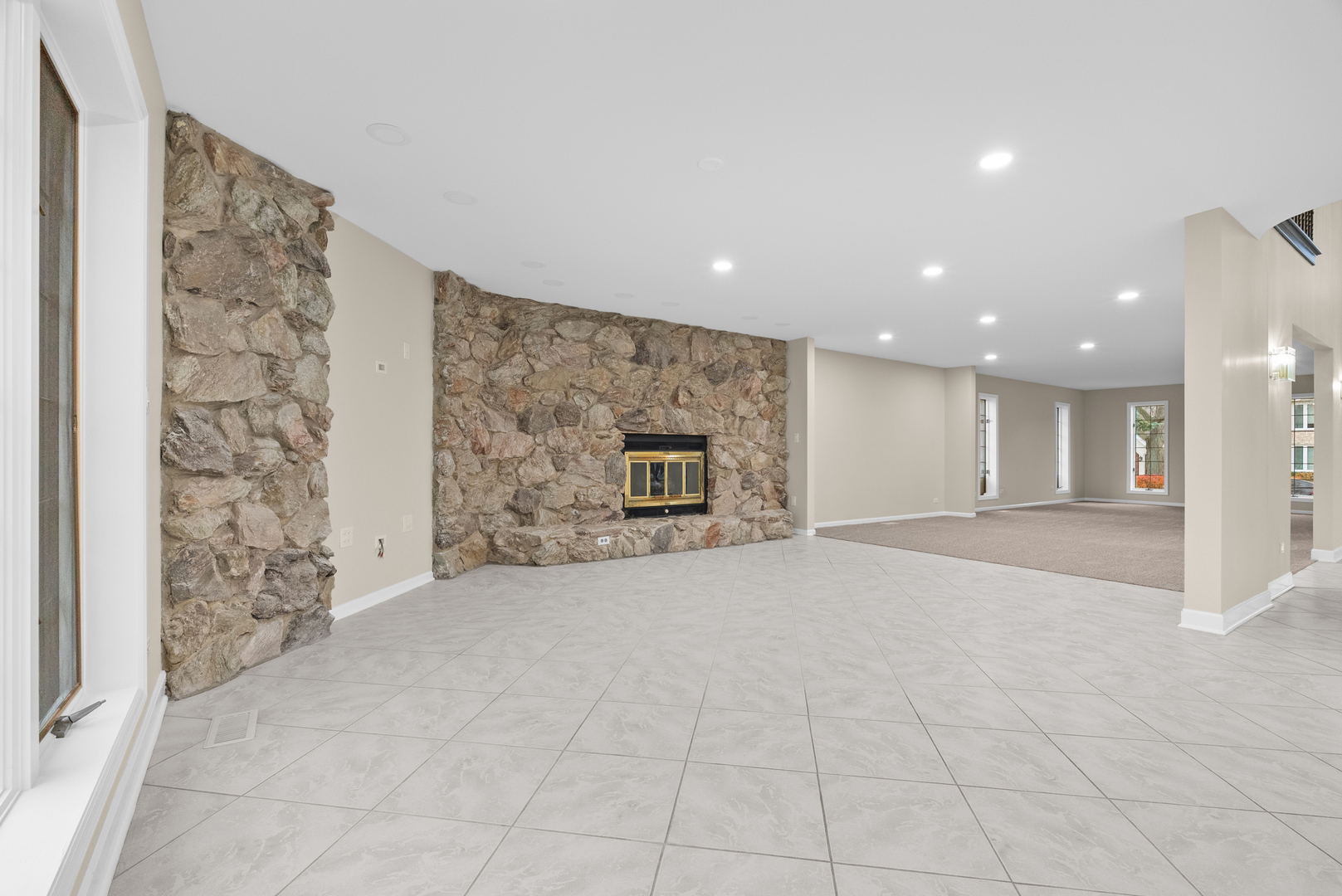 1202 W Surrey Road, Addison, IL 60101