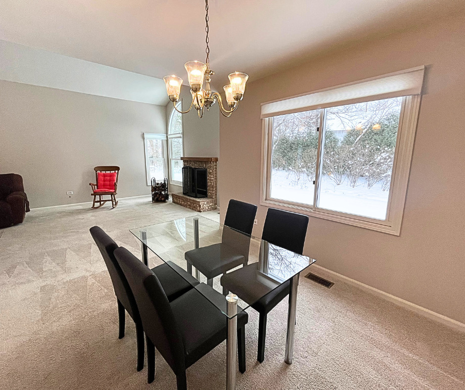 925 Hartford Drive, Gurnee, IL 60031