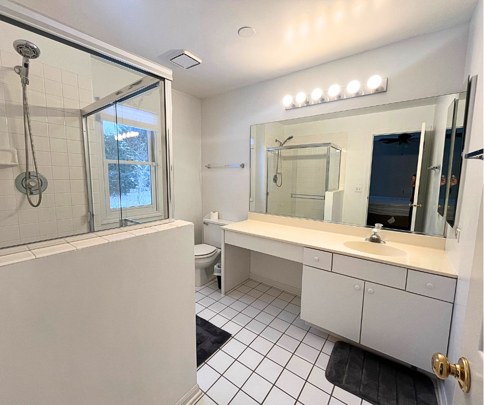 925 Hartford Drive, Gurnee, IL 60031