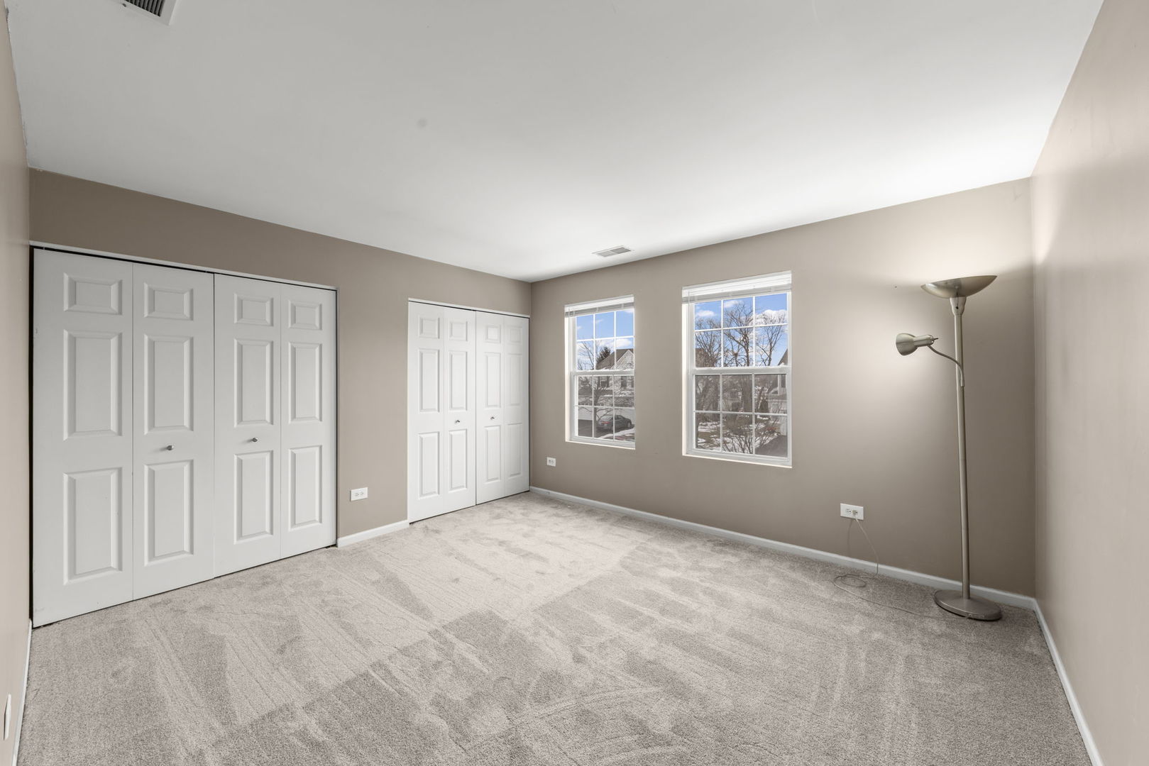 577 Pinebrook Drive, Bolingbrook, IL 60490