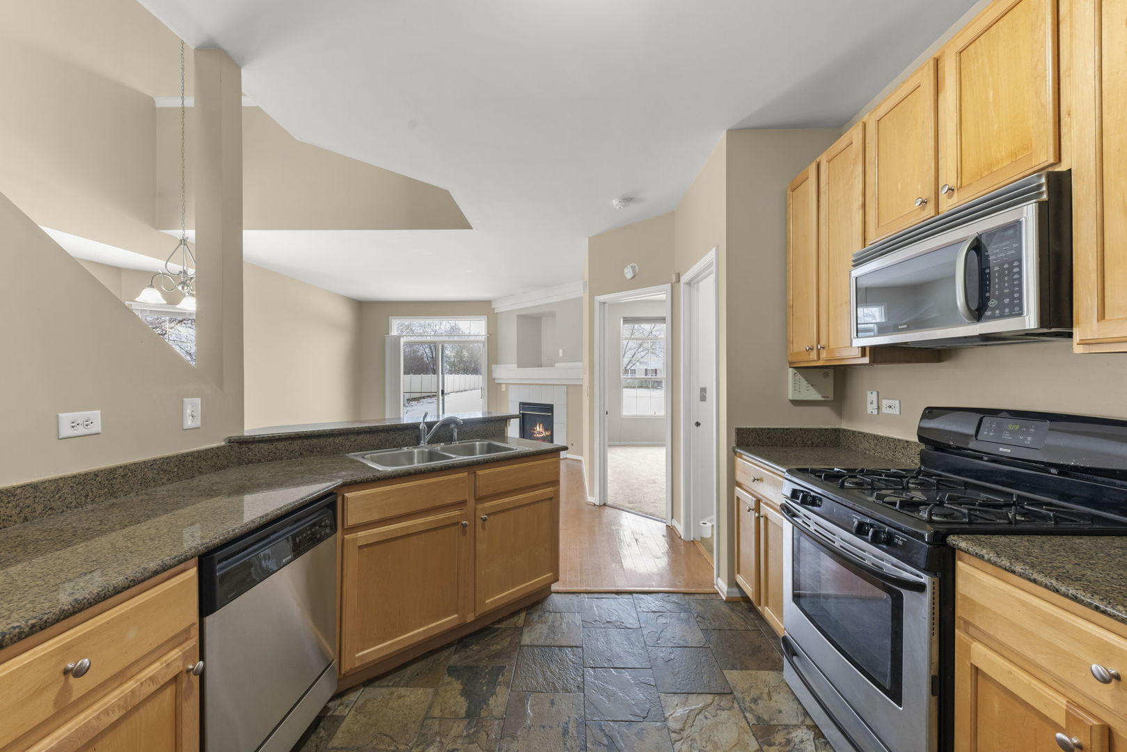 577 Pinebrook Drive, Bolingbrook, IL 60490