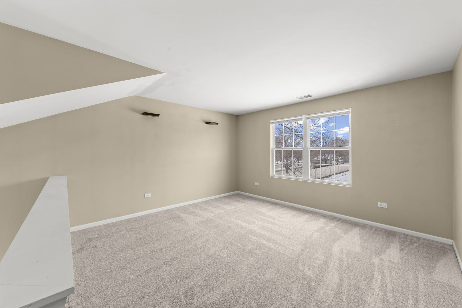 577 Pinebrook Drive, Bolingbrook, IL 60490