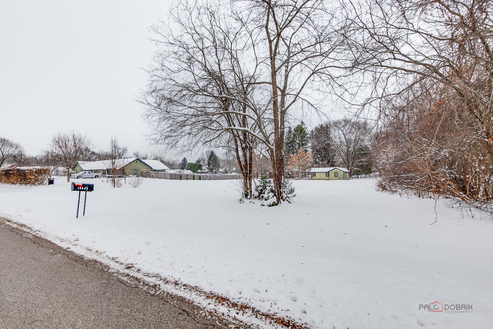 16655 W Applewood Court, Gurnee, IL 60031