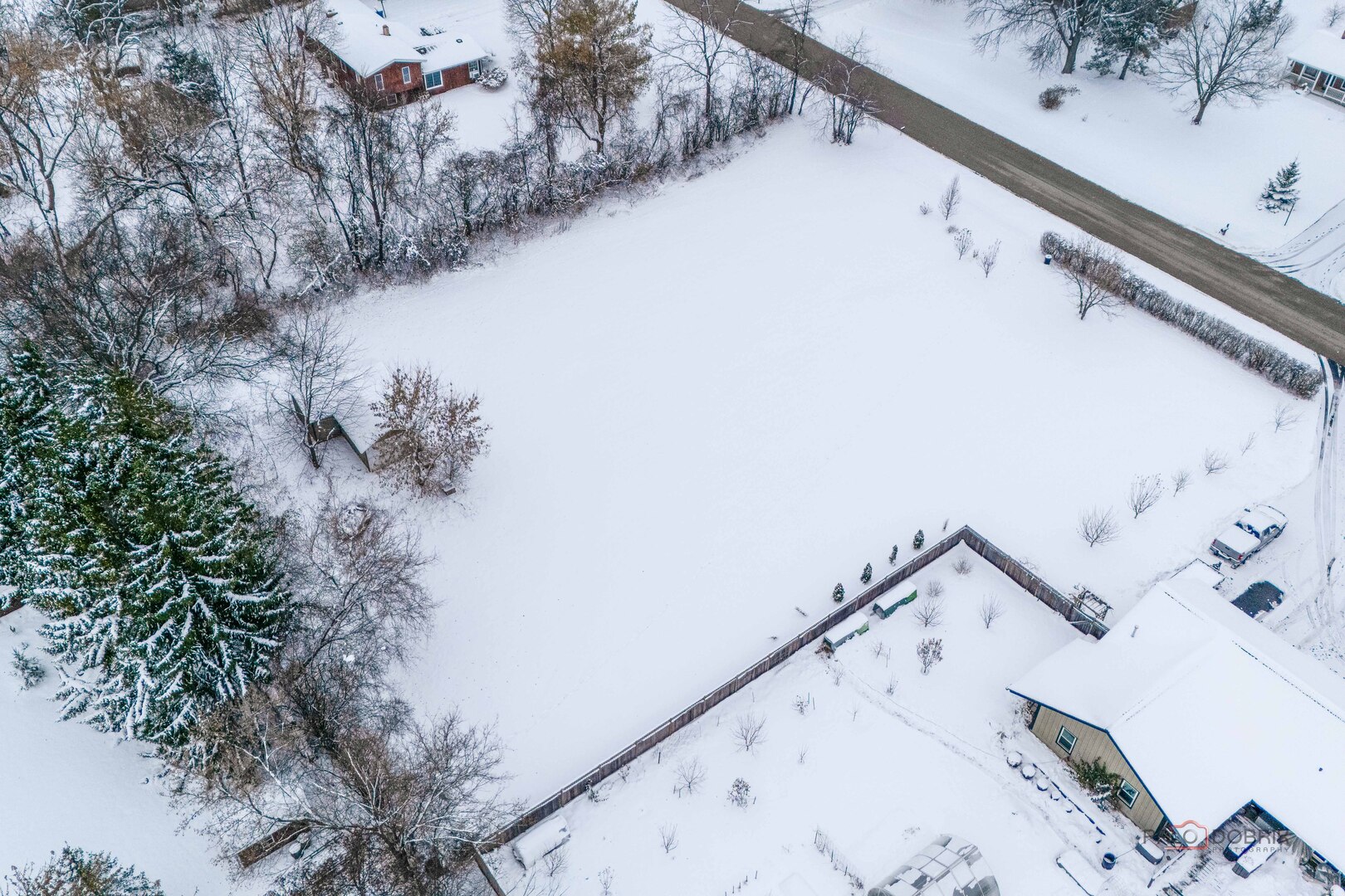 16655 W Applewood Court, Gurnee, IL 60031