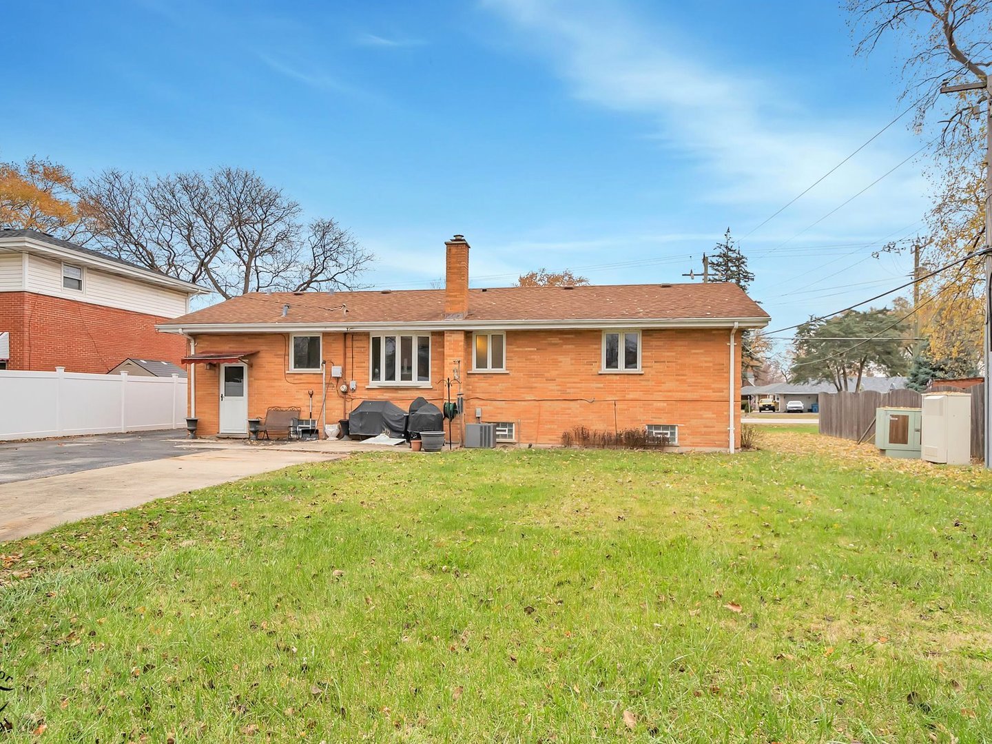 6819 W 127th Street, Palos Heights, IL 60463