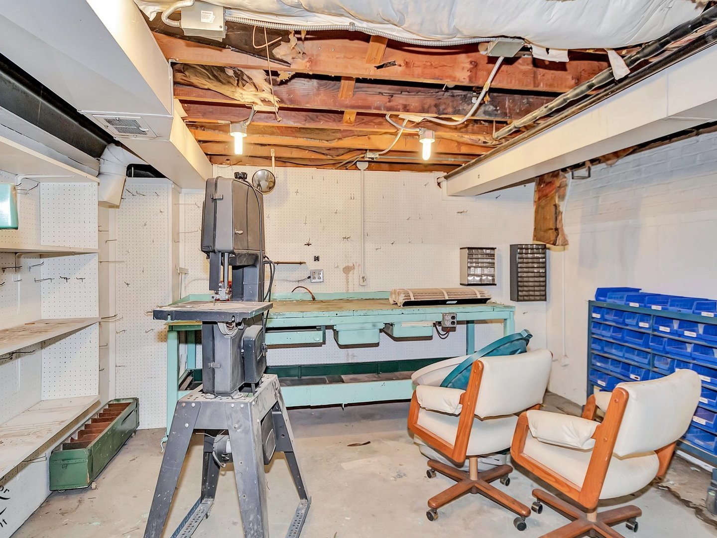 6819 W 127th Street, Palos Heights, IL 60463