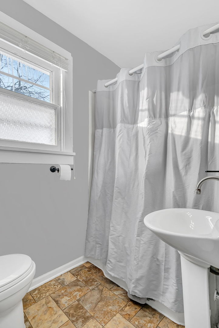 145 W Maple Street, Coal City, IL 60416