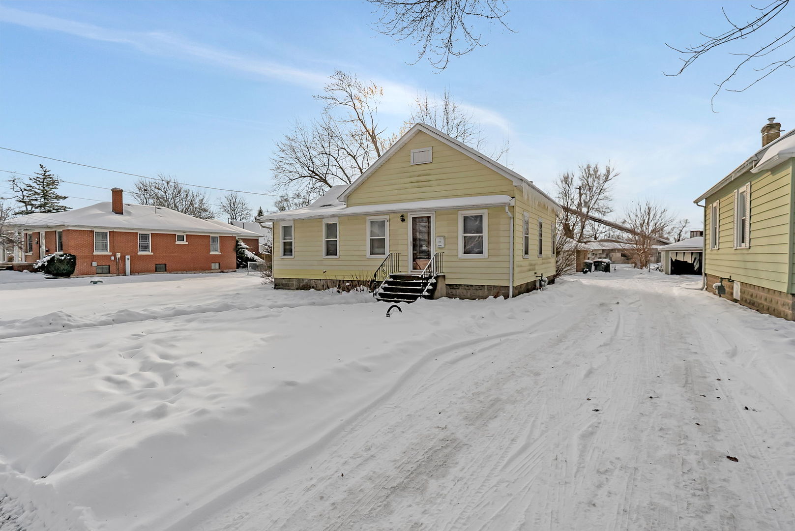 145 W Maple Street, Coal City, IL 60416