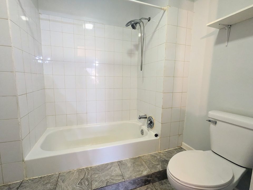 2310 N Enlund Drive #6, Palatine, IL 60074