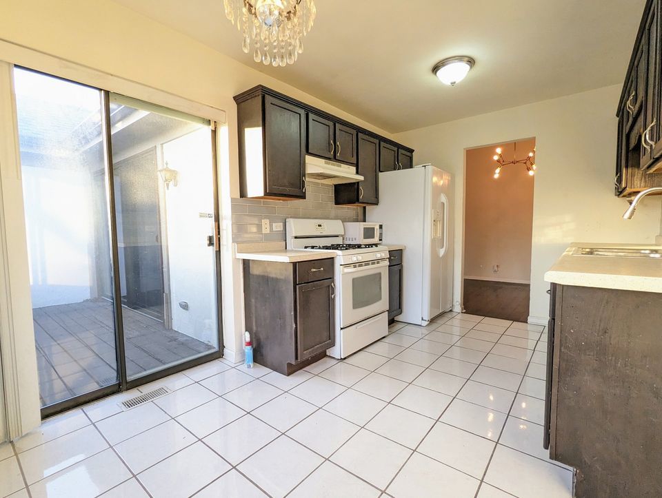 2310 N Enlund Drive #6, Palatine, IL 60074