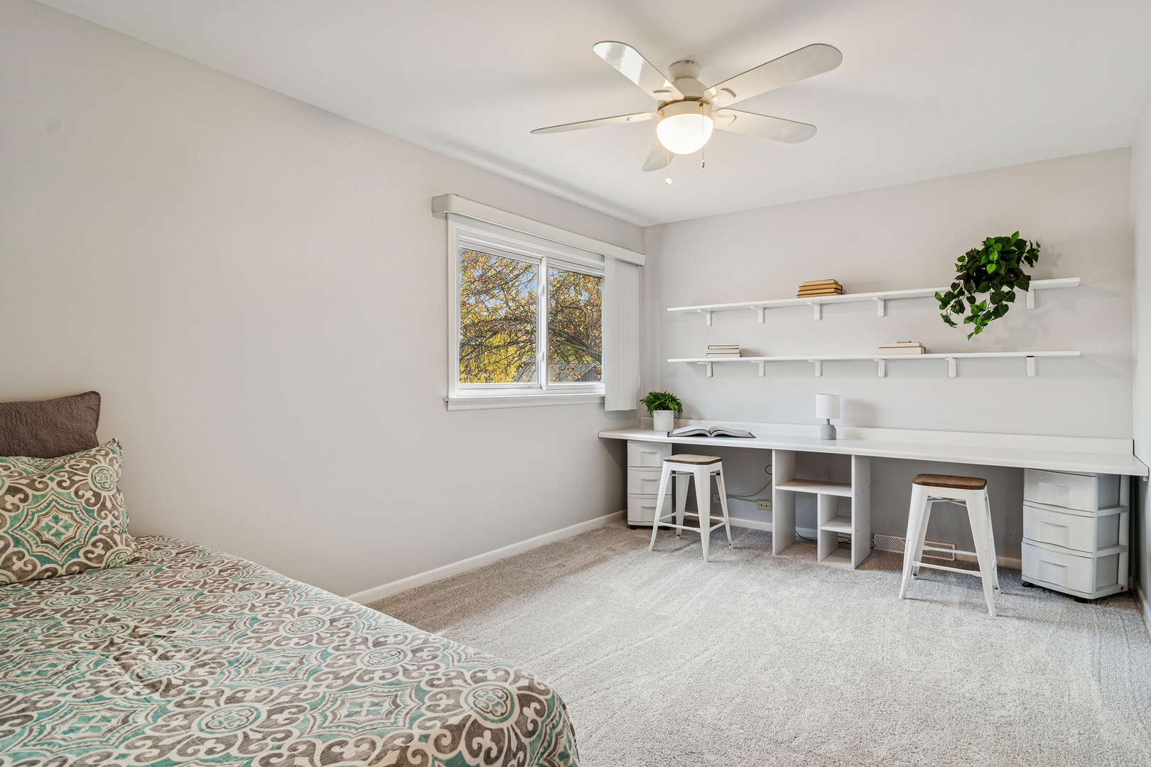 214 E Ivy Lane, Arlington Heights, IL 60004