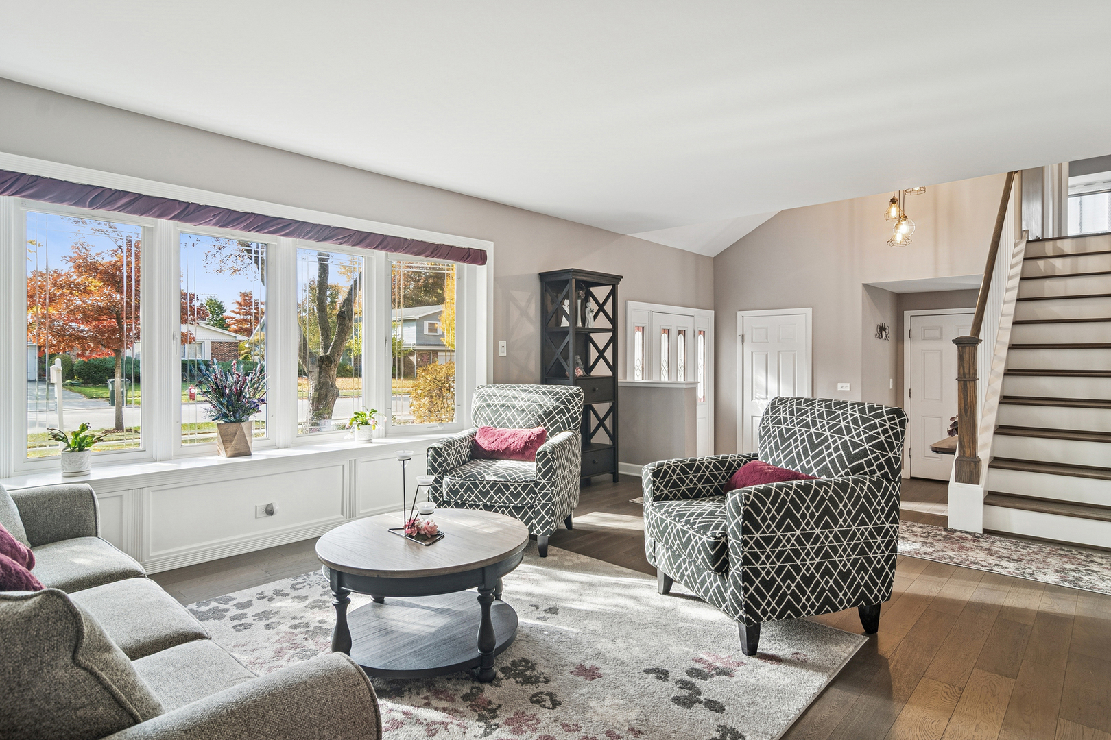 214 E Ivy Lane, Arlington Heights, IL 60004