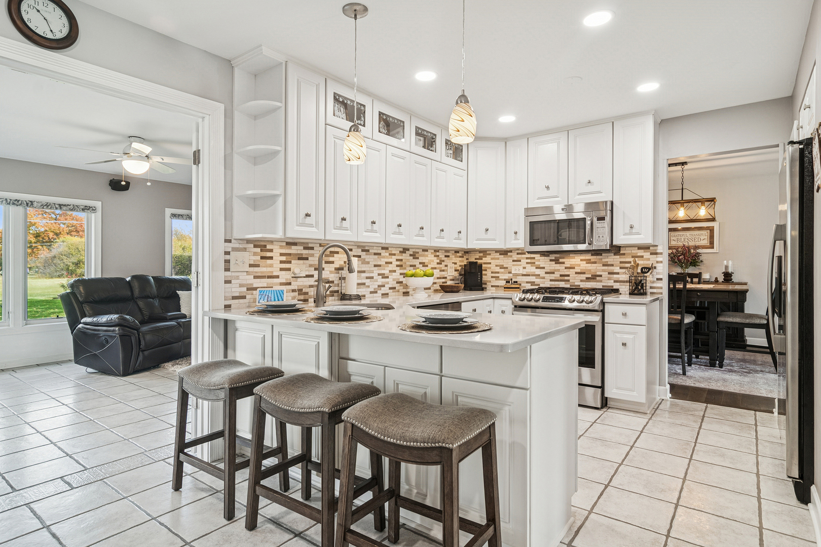 214 E Ivy Lane, Arlington Heights, IL 60004