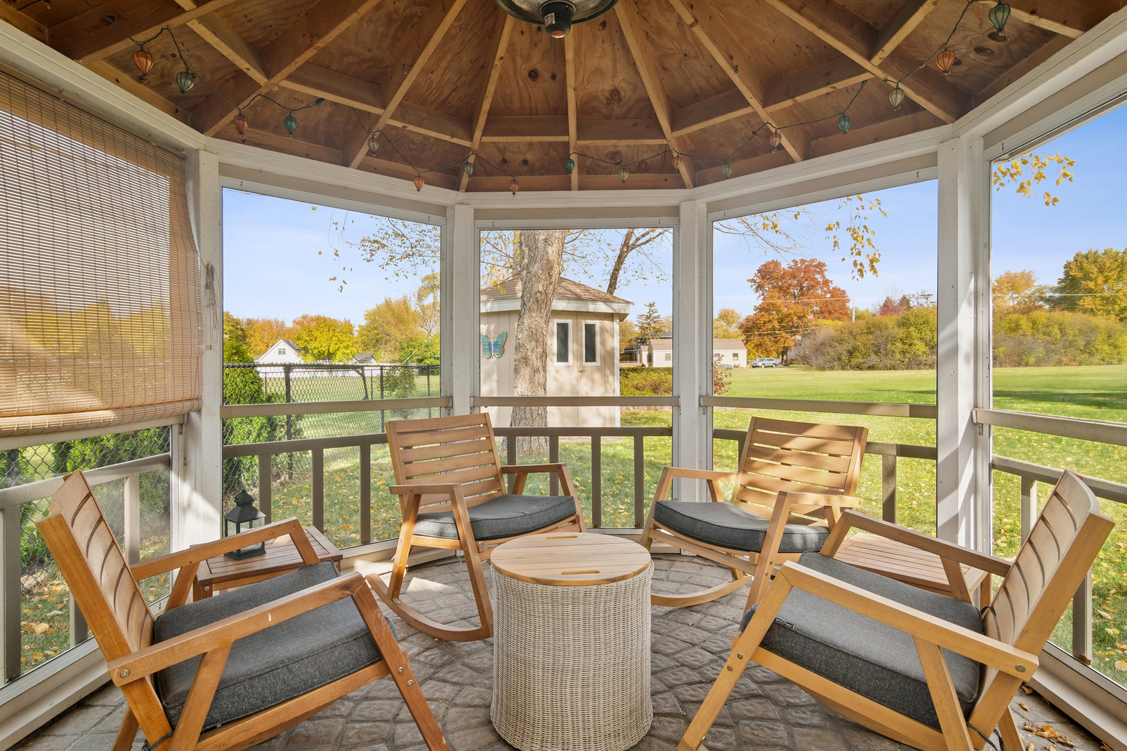 214 E Ivy Lane, Arlington Heights, IL 60004