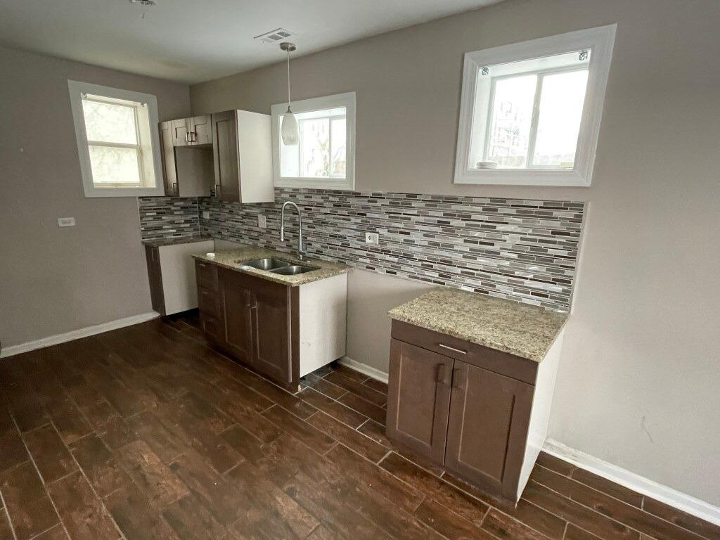 1715 E 70th Street, Chicago, IL 60649