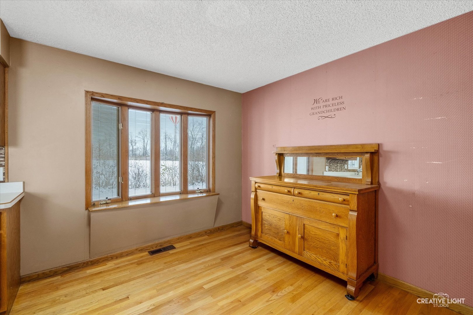 910 Wiker Drive, Rock Falls, IL 61071