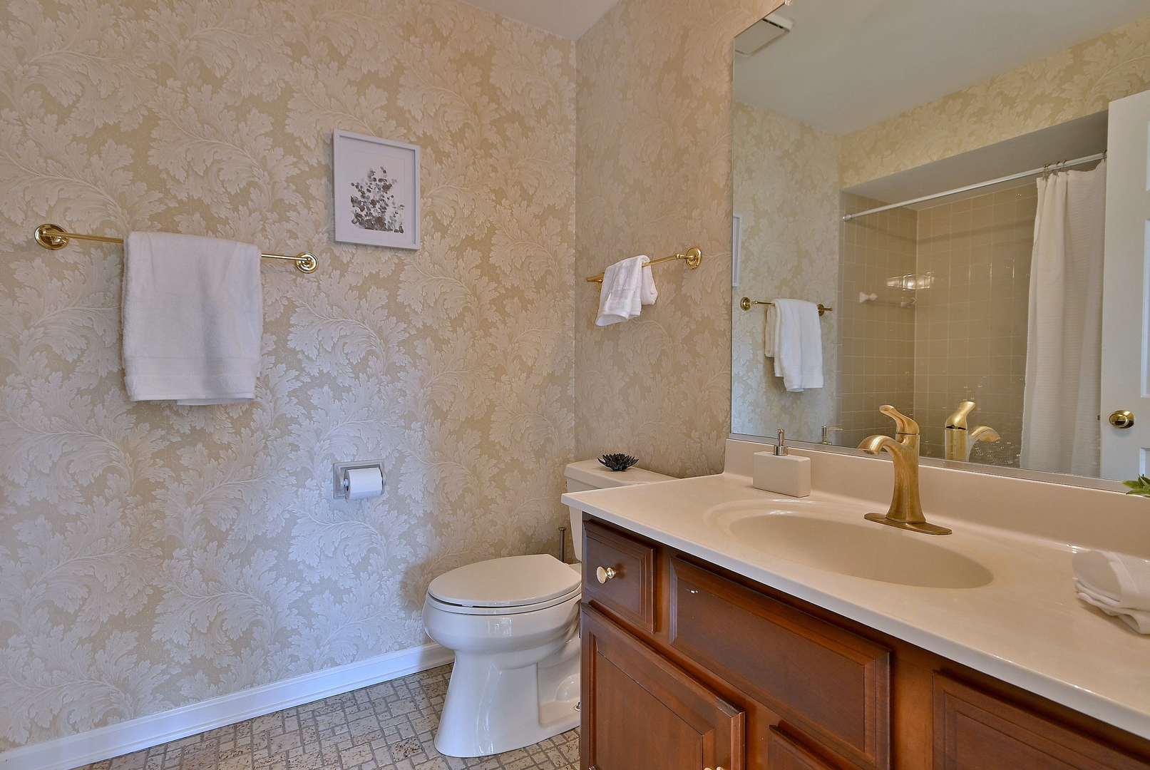 1612 Stonebridge Trail, Wheaton, IL 60189