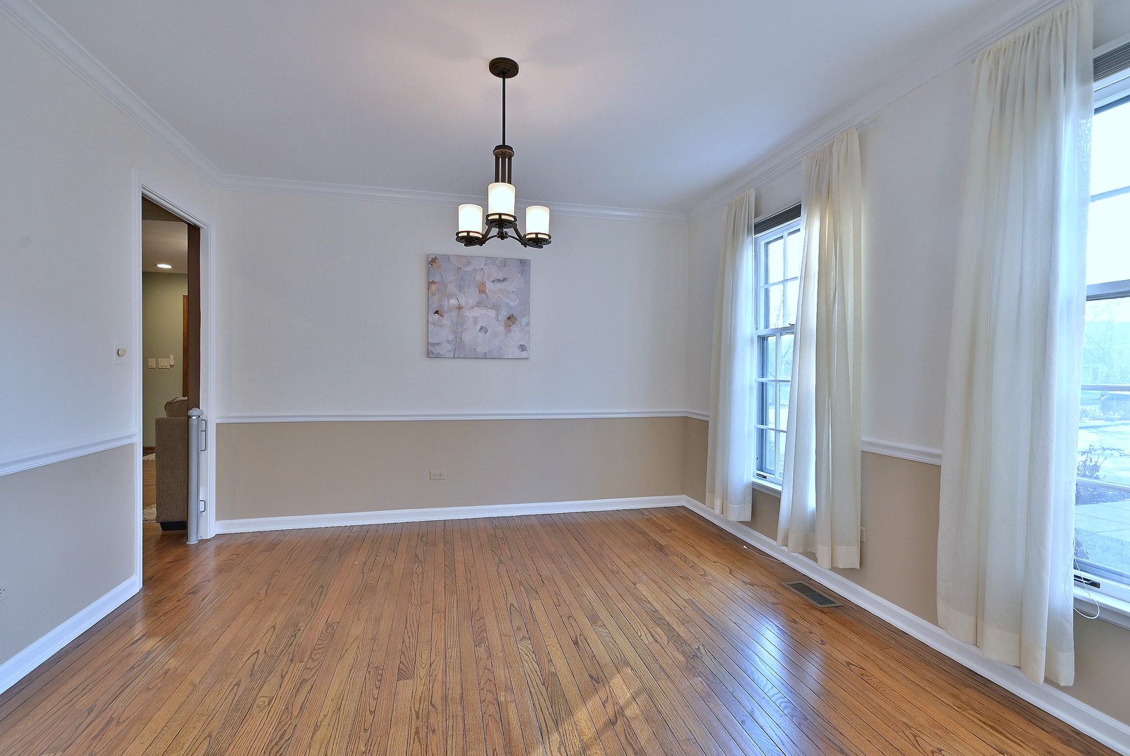 1612 Stonebridge Trail, Wheaton, IL 60189