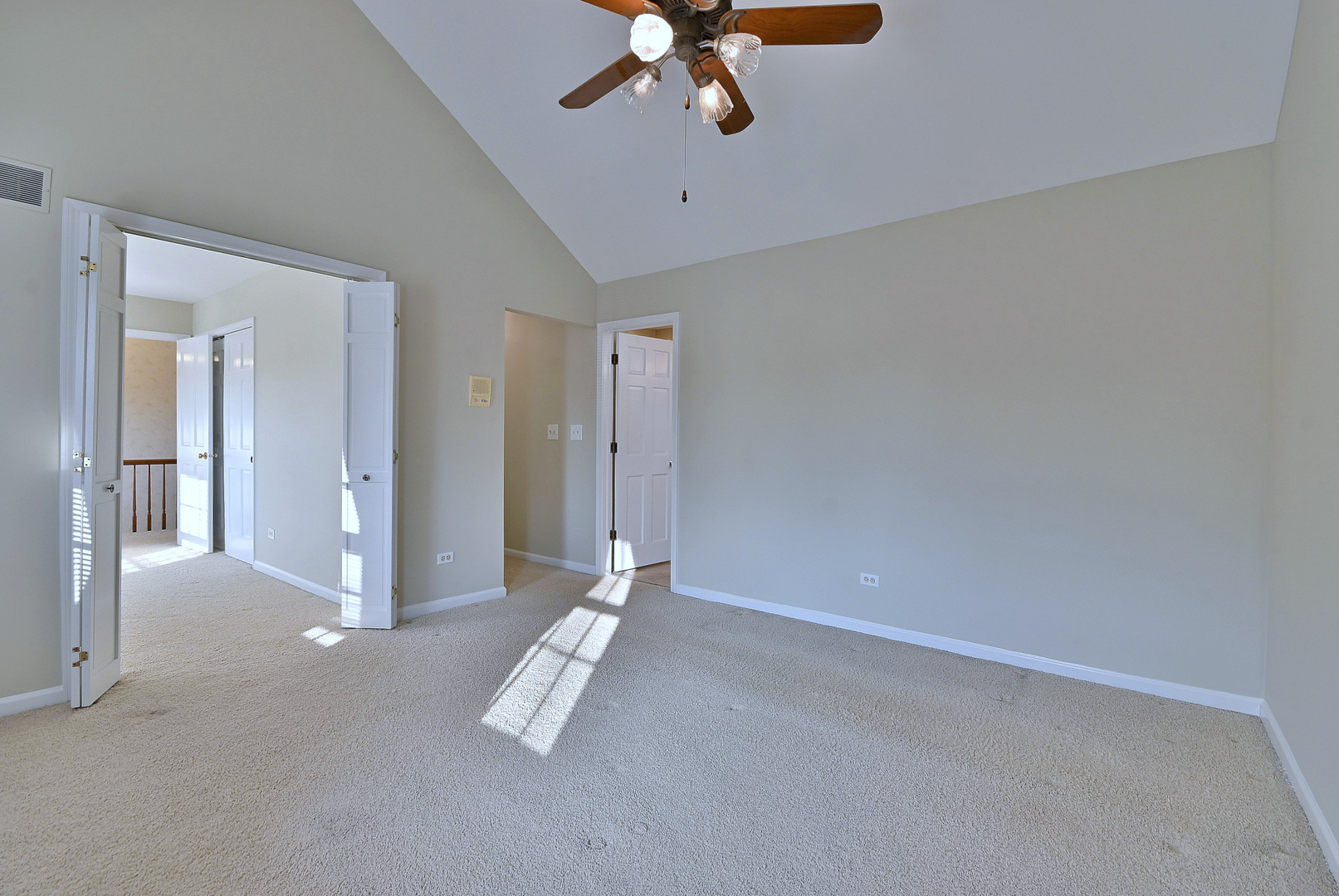 1612 Stonebridge Trail, Wheaton, IL 60189