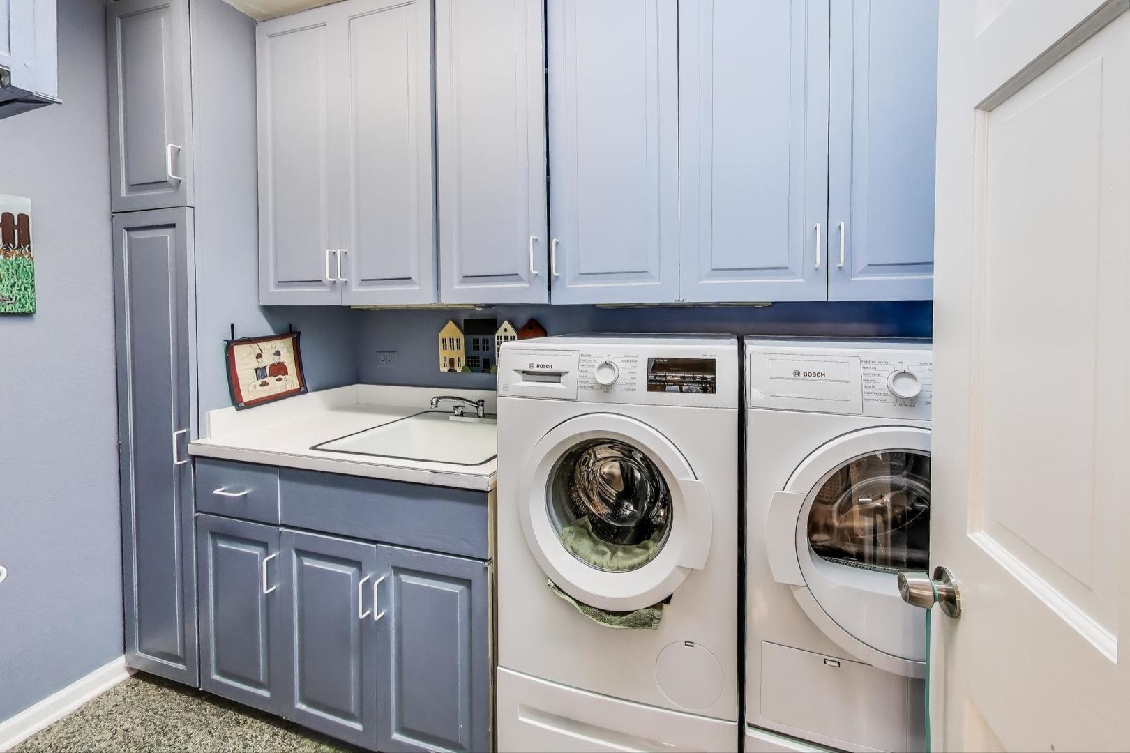 3955 Mission Hills Road #D, Northbrook, IL 60062