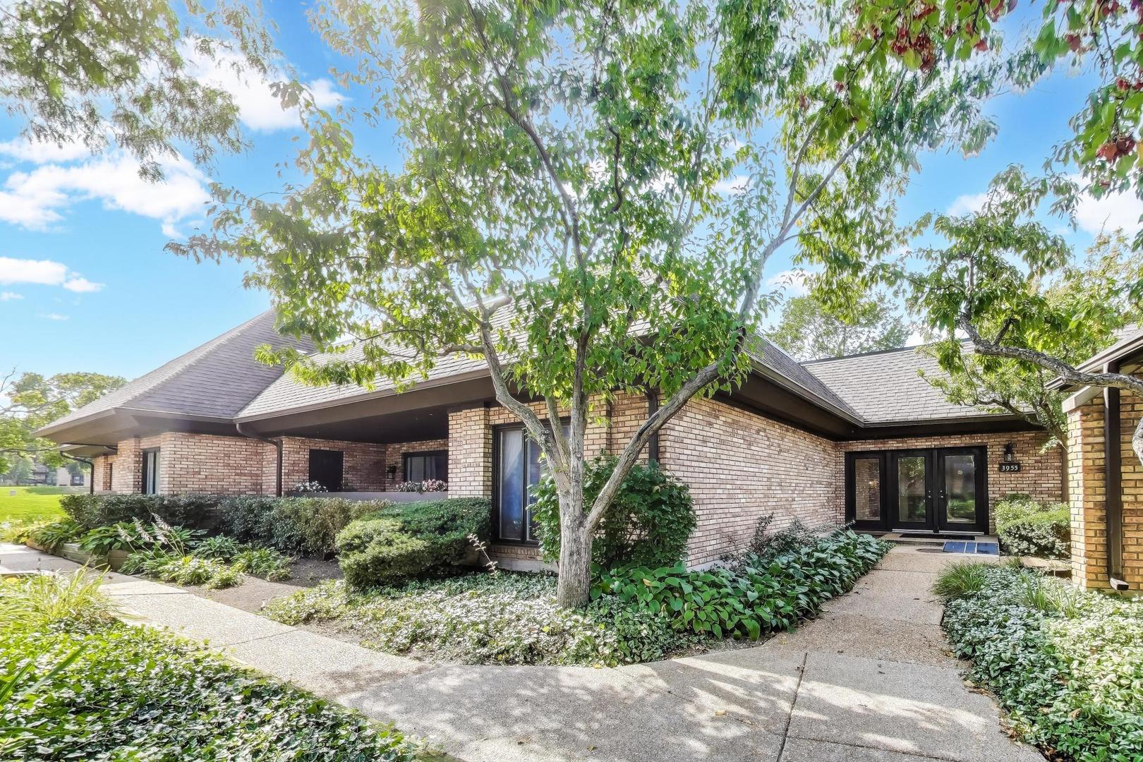 3955 Mission Hills Road #D, Northbrook, IL 60062
