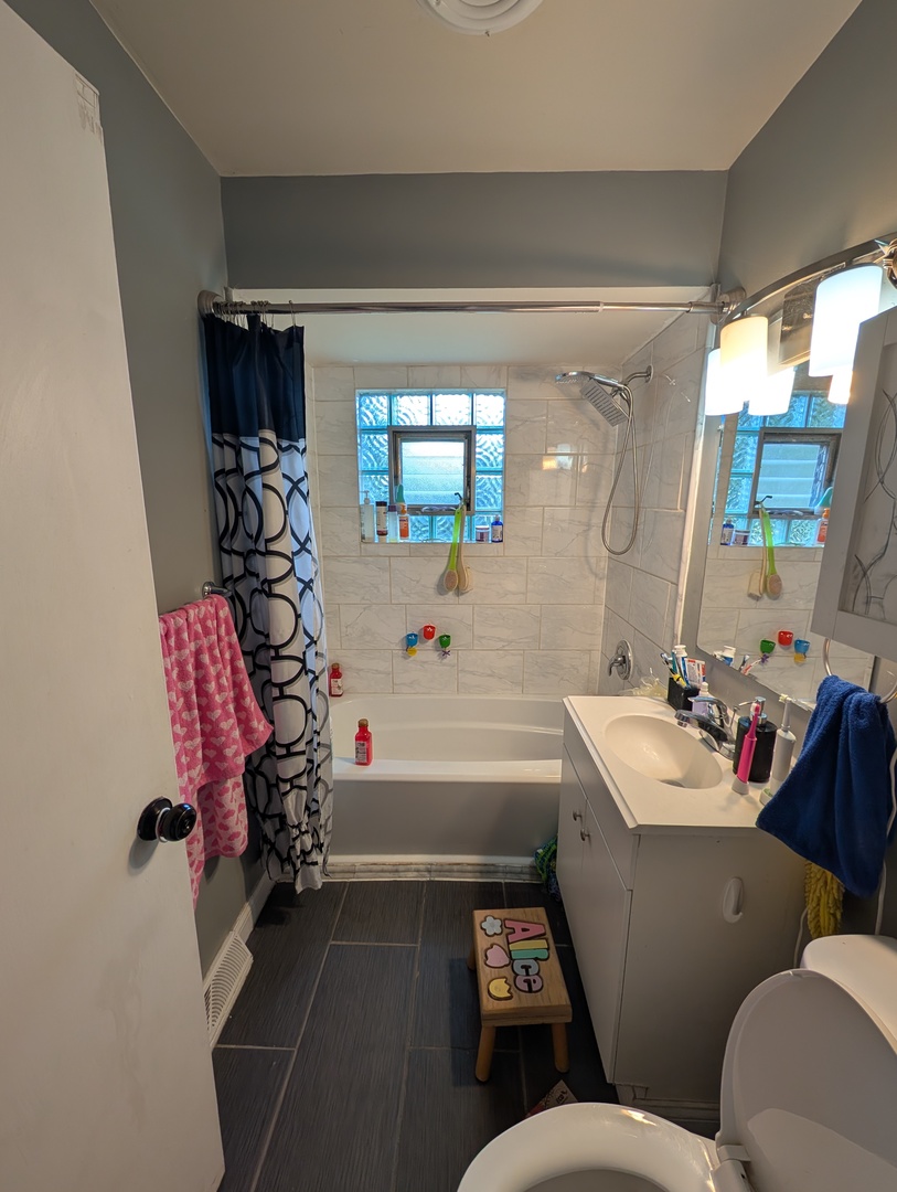 22W425 ARBOR Lane, Glen Ellyn, IL 60137