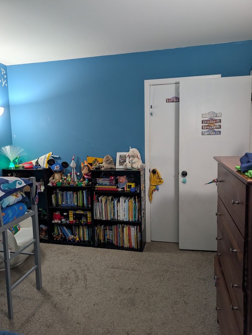 22W425 ARBOR Lane, Glen Ellyn, IL 60137