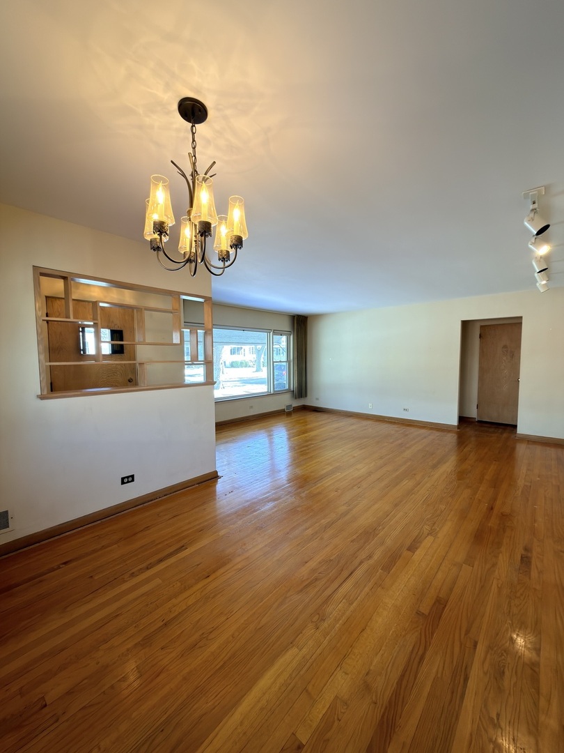 3814 Raymond Avenue, Brookfield, IL 60513