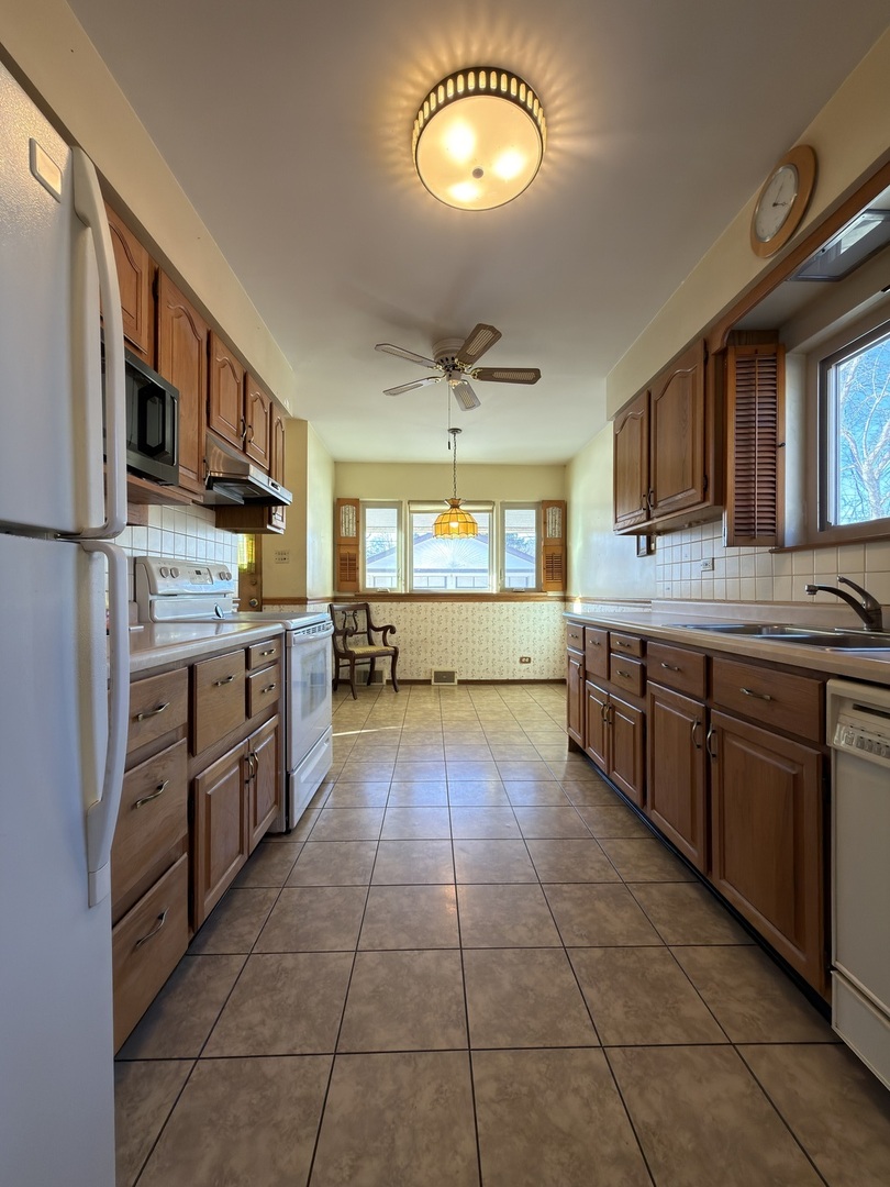 3814 Raymond Avenue, Brookfield, IL 60513