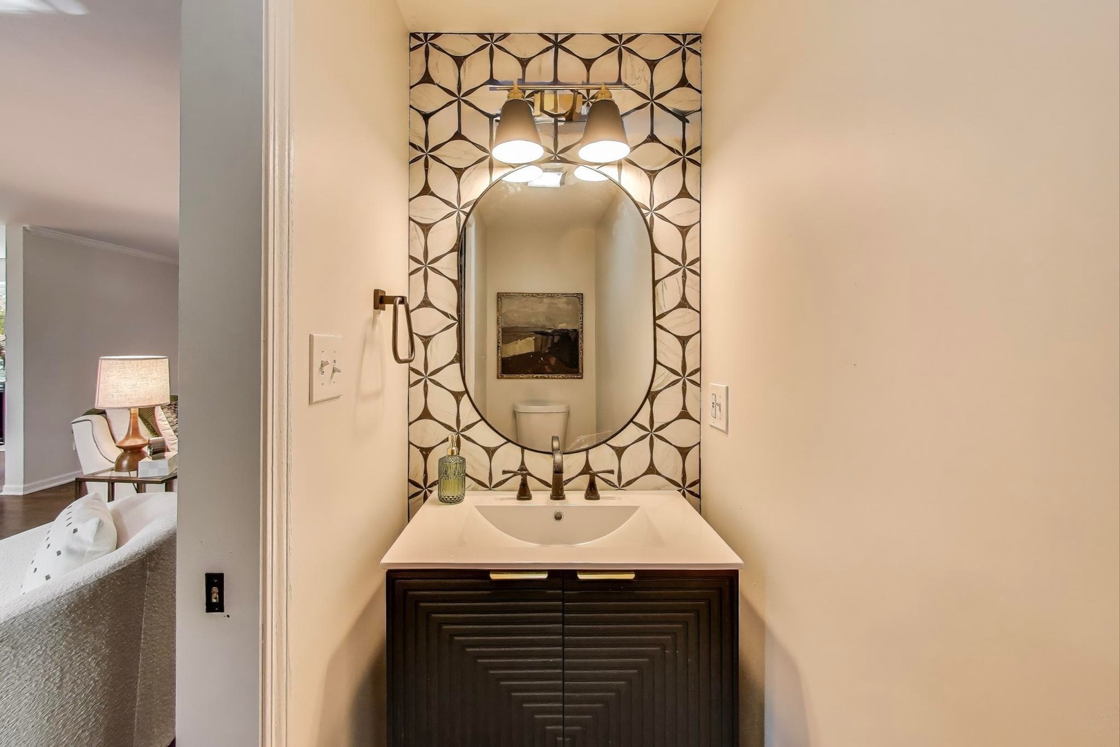 1321 W Liberty Drive, Wheaton, IL 60187