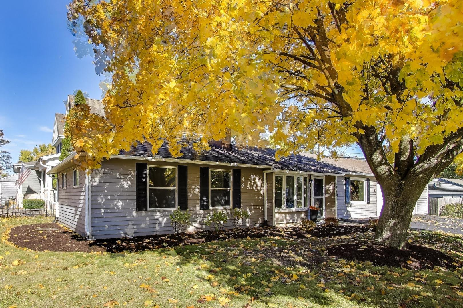 1321 W Liberty Drive, Wheaton, IL 60187