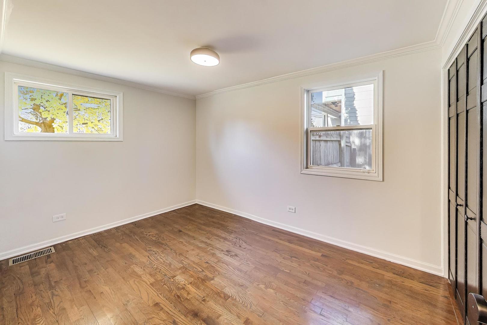 1321 W Liberty Drive, Wheaton, IL 60187