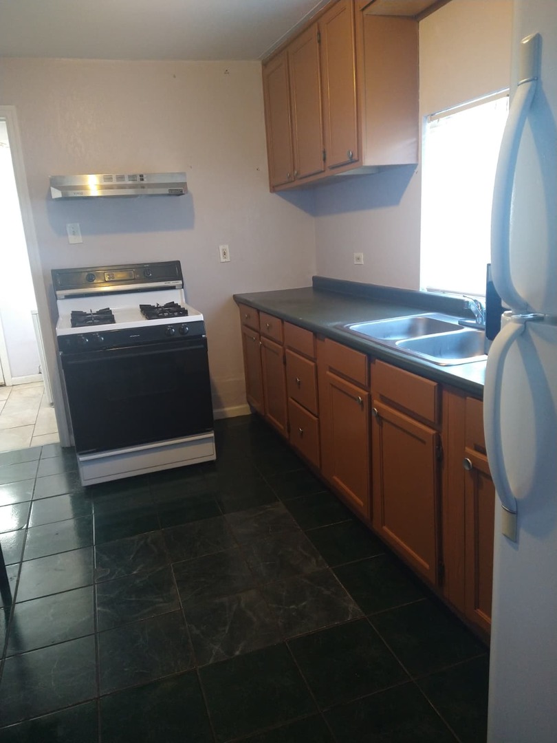 1917 Honore Avenue, North Chicago, IL 60064