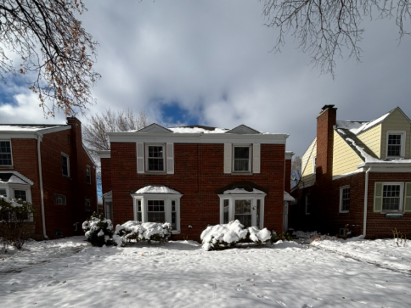 6704 Trumbull Avenue, Lincolnwood, IL 60712