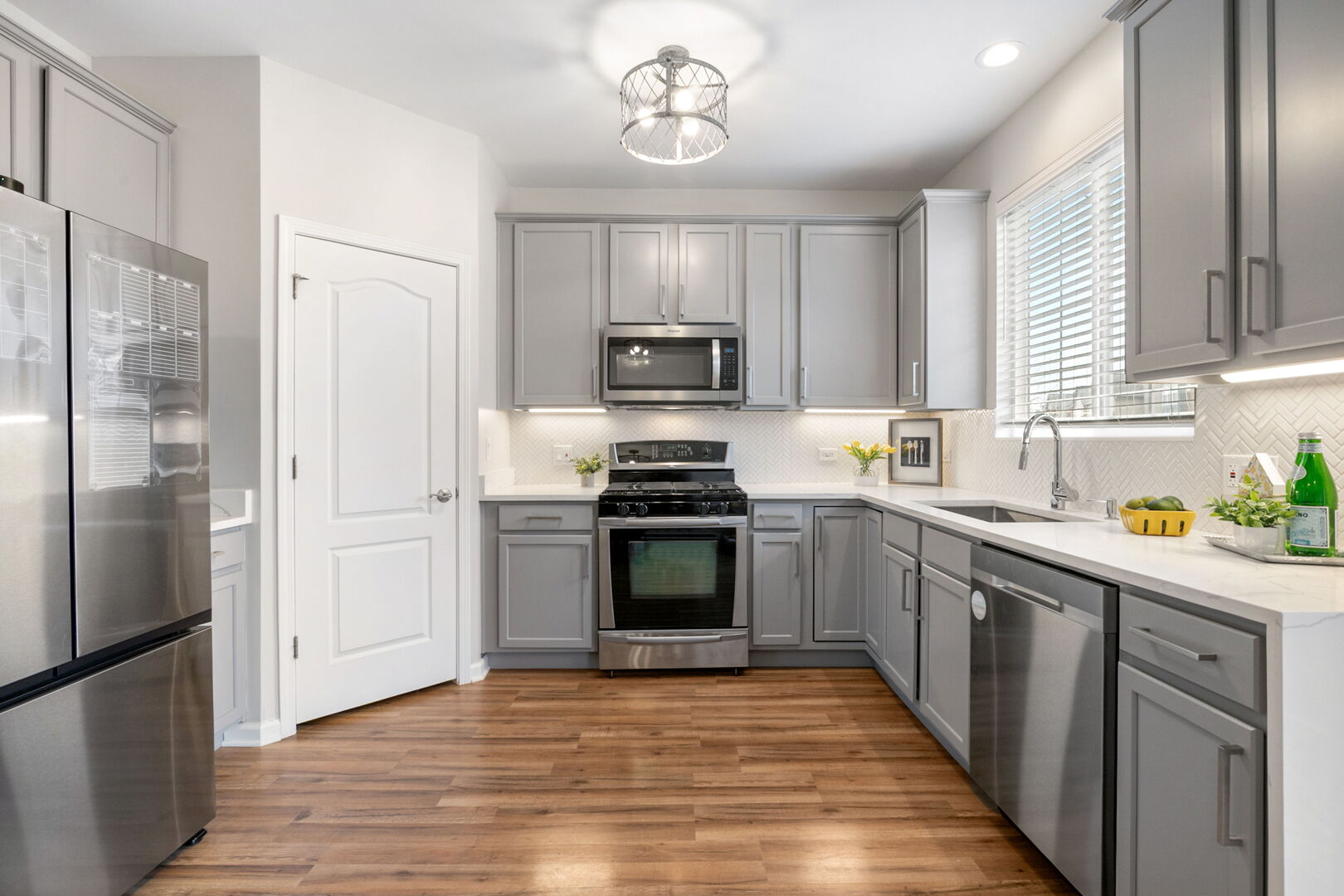 1559 Station Park Drive, Grayslake, IL 60030