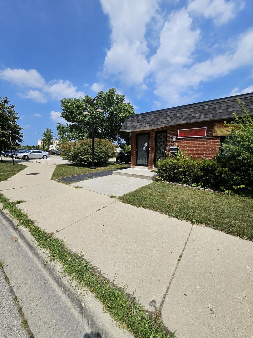 2621 Elisha Avenue, Zion, IL 60099