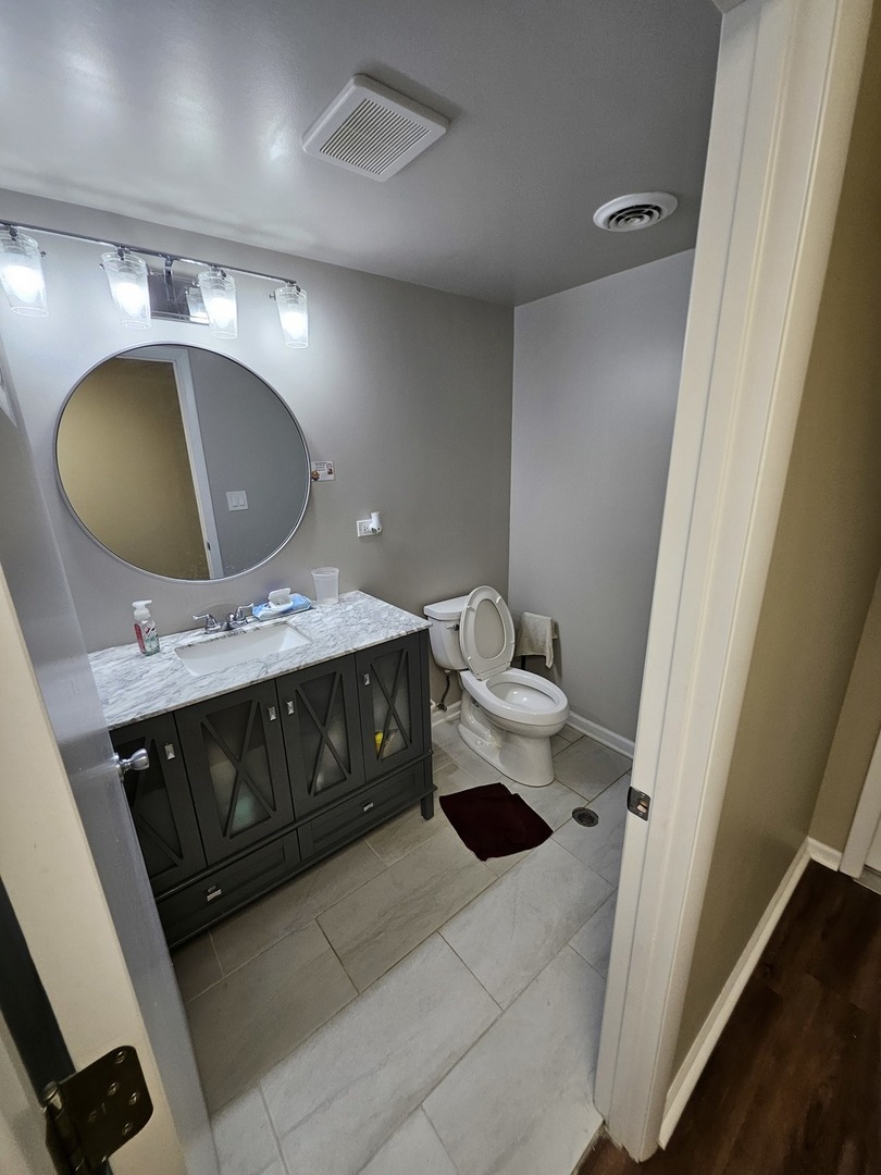 2621 Elisha Avenue, Zion, IL 60099