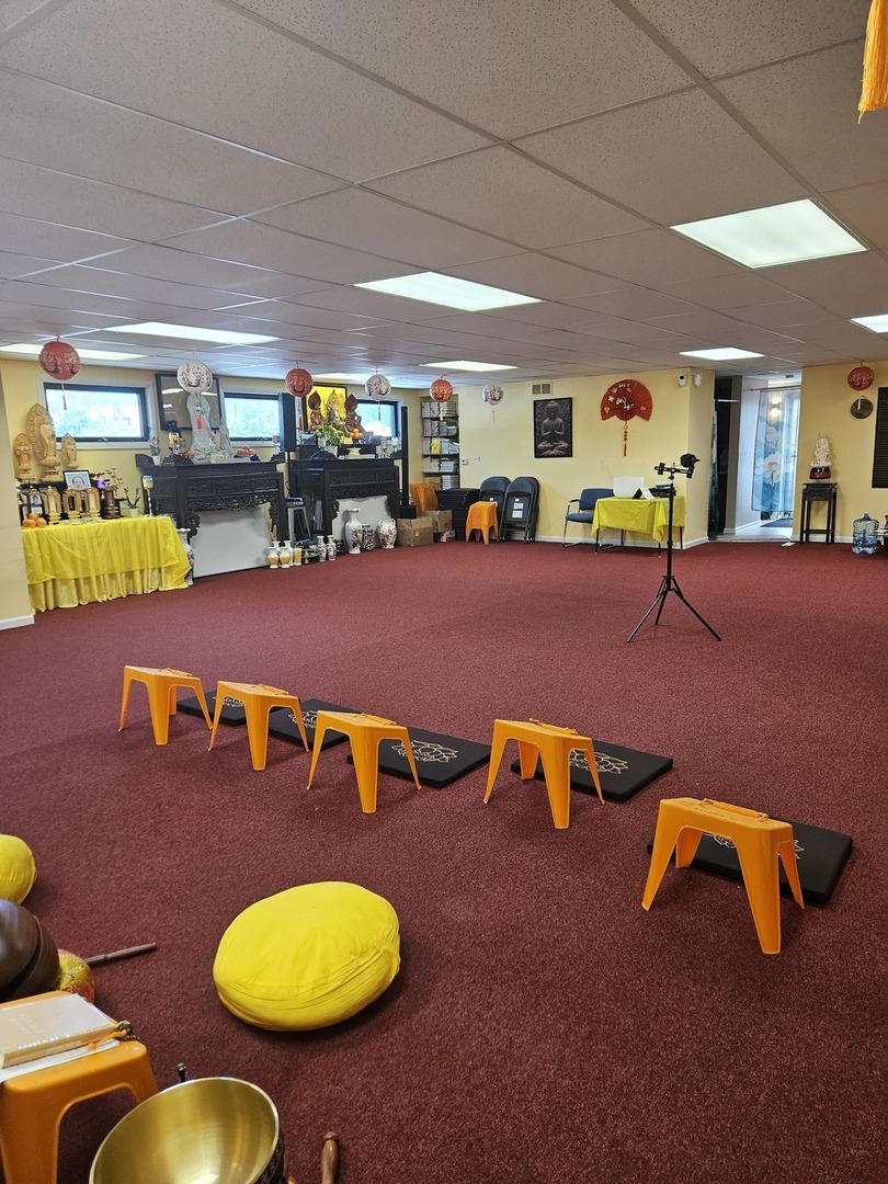 2621 Elisha Avenue, Zion, IL 60099