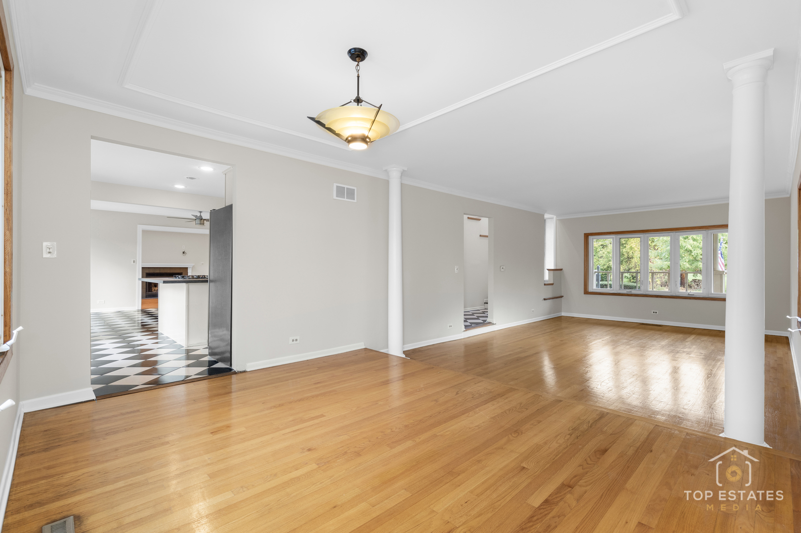 445 W Dorset Avenue, Palatine, IL 60067